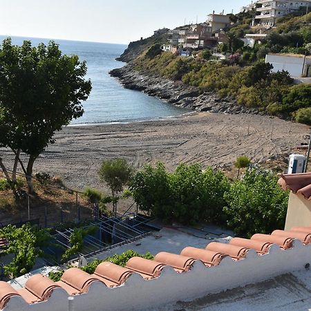 Irene'S Beach Front House Vromopousi Esterno foto