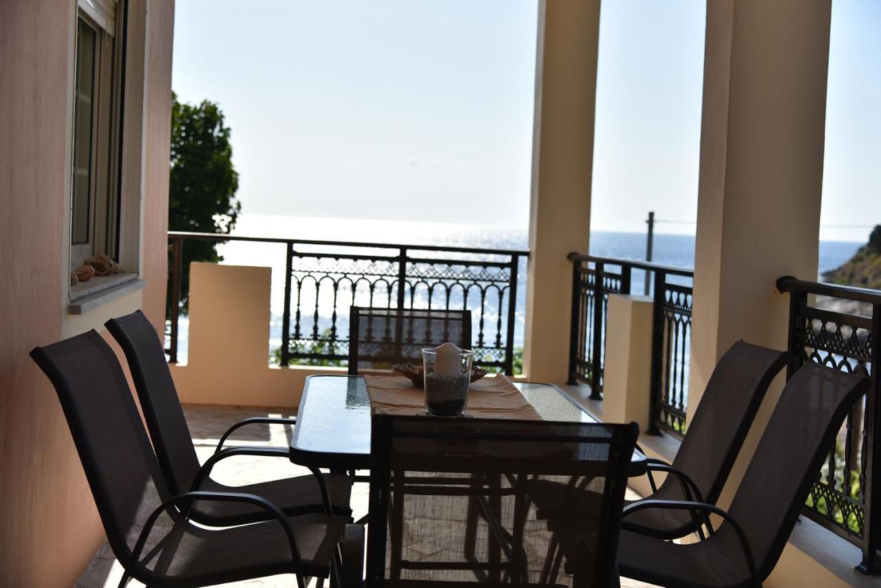 Irene'S Beach Front House Vromopousi Esterno foto