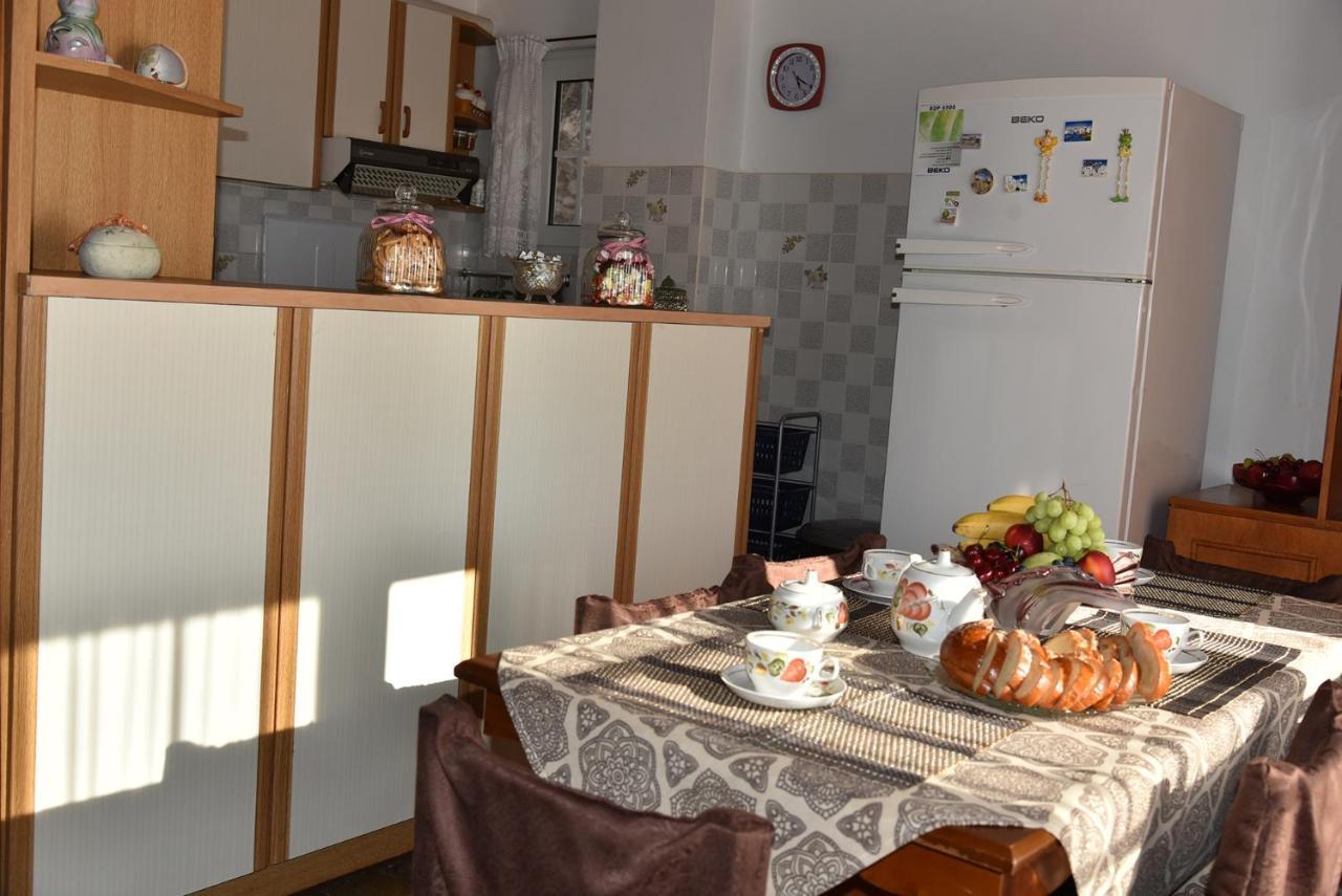 Irene'S Beach Front House Vromopousi Esterno foto