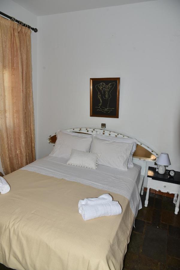 Irene'S Beach Front House Vromopousi Esterno foto